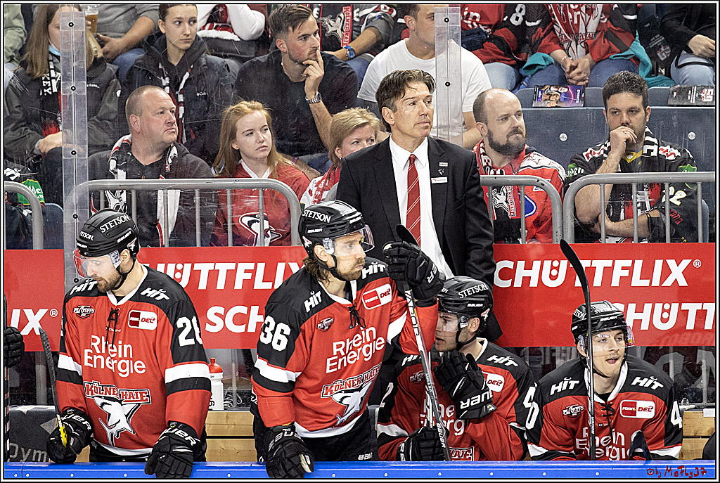 PENNY DEL Viertelfinale 2. Spiel;  Koelner Haie - Eisbaeren Berlin; Koeln, 12.04.2022